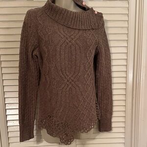 Moth Women's Soft Mauve Turtleneck Sweater